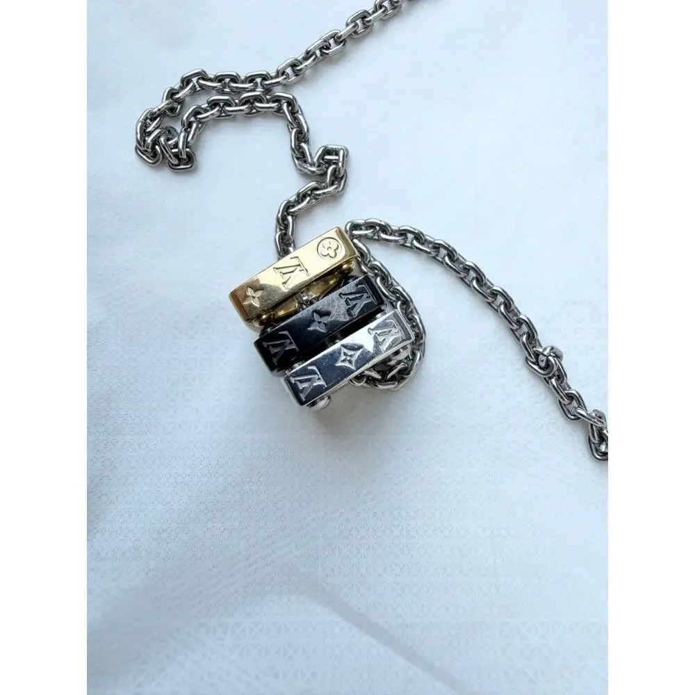 Louis Vuitton monogram bold pendant necklace